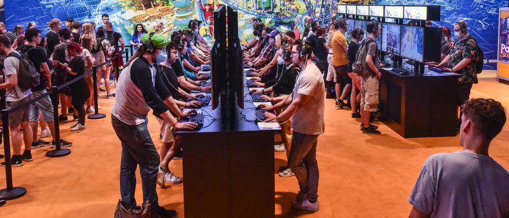 Sie wollen nur spielen. Die Atmosphäre in einer der Messehallen bei der Gamescom im vorigen Jahr.