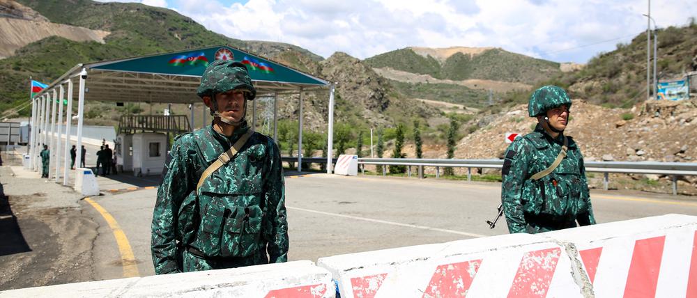 Der Latschin-Korridor ist die einzige Verbindung zwischen Bergkarabach und Armenien – und wird von Aserbaidschan blockiert.