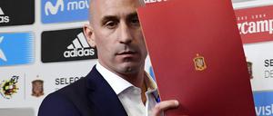 Luis Rubiales hatte die Spielerin Jennifer Hermoso bei der Siegerehrung nach dem 1:0 im Finale gegen England in Sydney auf den Mund geküsst.