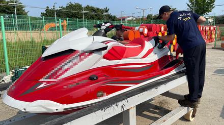 Ungewöhnliches Fluchtmittel: Kwon Pyong kam mit dem Jetski sehr weit.
