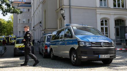 Nach einem Amokalarm war die Polizei am Morgen in Bischofswerda mit einem Großaufgebot vor Ort.