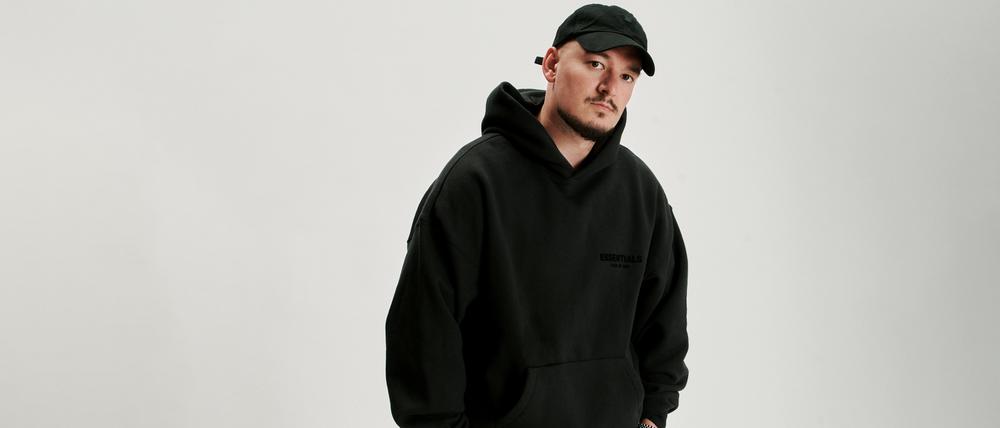 Wegen Depressionen zog sich Rapper Montez aus der Musik zurück. Heute feiert er Charterfolge und schreibt Songs für Helene Fischer.