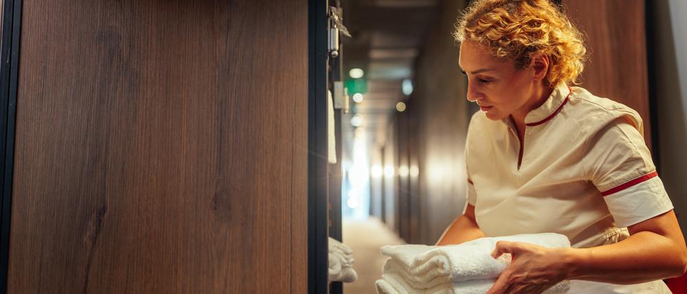Die Zimmer von fremden Menschen aufzuräumen, gehört nicht zu den beliebtesten Jobs.