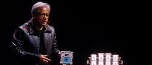 Nvidia-Chef Jensen Huang: „Unsere Nachfrage ist gewaltig.“ Nvidia verzeichnet im zweiten Quartal einen Rekordgewinn.