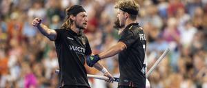 Martin Zwicker vom Berliner HC (links) darf über den Einzug ins Halbfinale der Hockey-EM jubeln.