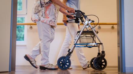 Privatversicherte zahlen ab 2024 teilweise deutlich mehr für die Pflegeversicherung.