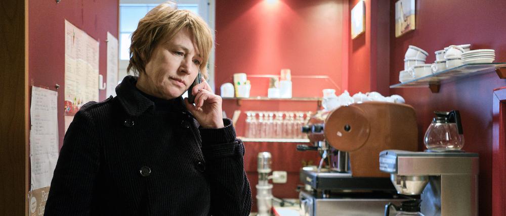 Gudrun (Corinna Harfouch) will ein altes Kinderheim retten. 