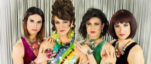 Entertainerin Jade Pearl Baker und The Pearls.