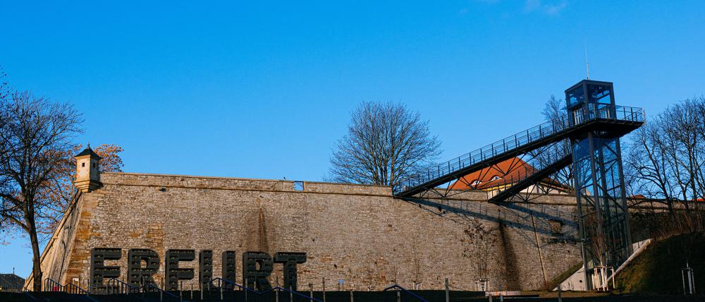 Erfurt-Schriftzug am Petersberg in Erfurt.
