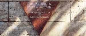 Gedenken an die homosexuellen Opfer des NS am Berliner Nollendorfplatz. Hier startet am Sonntag der Shuttle-Bus nach Oranienburg.
