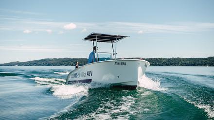 Elektroboote lassen sich mit gutem Gewissen fahren, der Slogan dazu: Mindful Cruising.