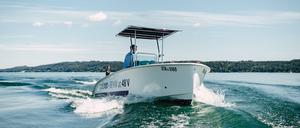 Elektroboote lassen sich mit gutem Gewissen fahren, der Slogan dazu: Mindful Cruising.