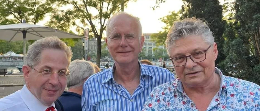 Hans-Georg Maaßen (links), Harald Schmidt (Mitte) und Matthias Matussek beim Sommerfest der „Weltwoche“