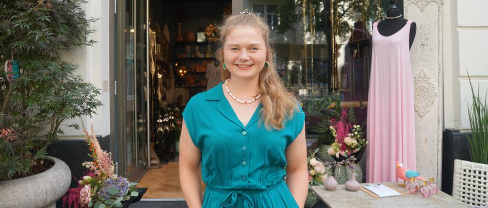 Franziska Peitzmeier führt ein Geschäft am Ludwigkirchplatz und ruft zu Charity-Radfahrten auf.