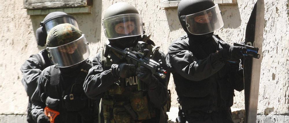 Polizisten des Brandenburger Sondereinsatzkommandos (SEK) (Symbolbild).