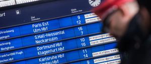Auf zwei Hauptstrecken testen die Disponenten der Bahn derzeit ein KI-Tool, das Verspätungen vermeiden soll.