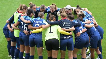 Die Spielerinnen halten zusammen, auch nach dem Abstieg in die Zweite Liga.
