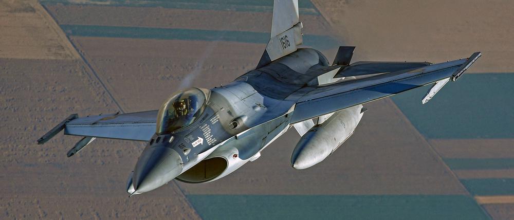 Ein Kampftjet des Typs Lockheed Martin F16.