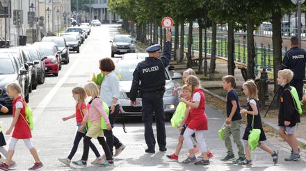 Rund 25. Erstklässler wurden in Brandenburg eingeschult.