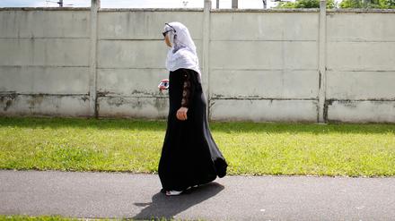 Eine Muslima im Jahr 2016 in Mantes-la-Jolie in Frankreich (Archivfoto).