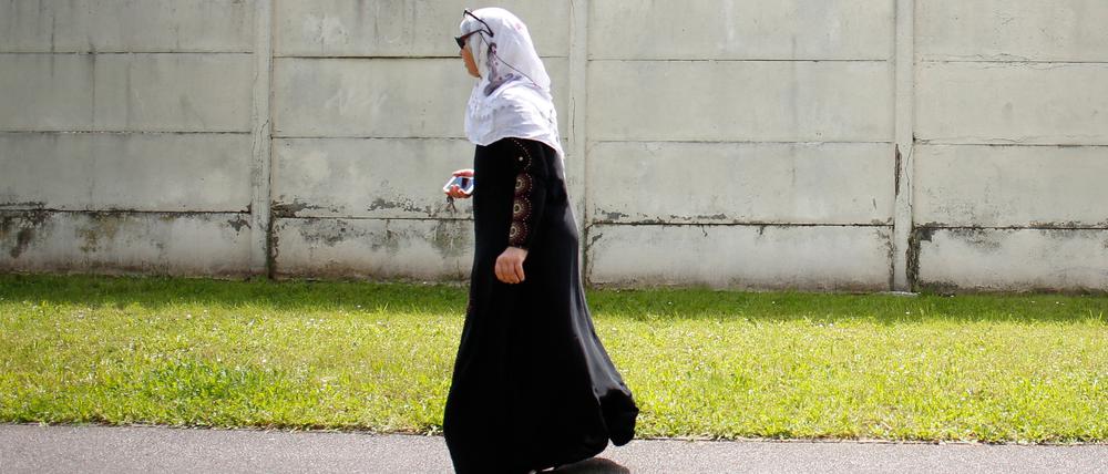 Eine muslimische Frau in Mantes-la-Jolie. (Symbolfoto) 