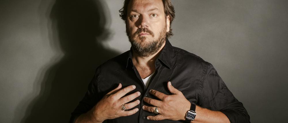 Charly Hübner legt Wert darauf, dass ihm trotz seiner Leidenschaft für die Film- und Theaterarbeit genug Zeit für seine Liebsten bleibt.