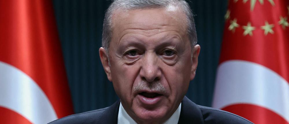 Turkish President Recep Tayyip Erdogan addresses media after the cabinet meeting at the Presidential Complex in Ankara on August 21, 2023. (Photo by Adem ALTAN / AFP)