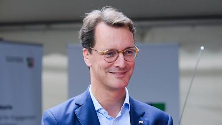 NRW-Ministerpräsident Hendrik Wüst macht die Ampel-Koalition für die Stärke der AfD in den Meinungsumfragen verantwortlich (Archivbild).