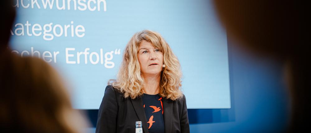 Beim Berlinpreis für Wirtschaft 2023 hielt Stephanie Bschorr, Partnerin bei der Wirtschaftsprüfungsgesellschaft RSM, die Laudation für die Gewinnerin in der Kategorie „Unternehmerischer Erfolg“.