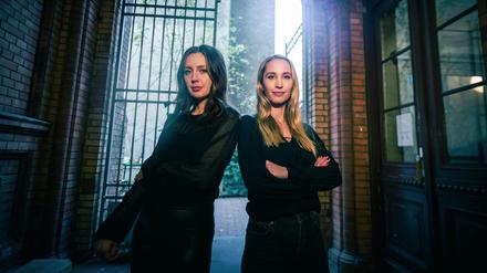 Paulina Krasa (l.) & Laura Wohlers (r.) sprechen über menschliche Abgründe.