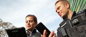 2018 erhielt die Berliner Polizei die ersten Dienst-Tablets und Smartphones.