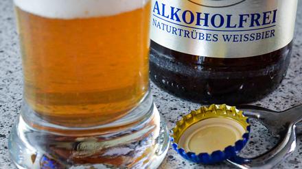 Ein Glas mit alkoholfreiem Franziskaner Weißbier.