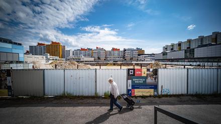 Berlin Reinickendorf OT MÃ¤rkisches Viertel MV der Zentrale Ort MÃ¤rkisches Zentrum wird umgestaltet - 19.05.2023 Berlin *** Berlin Reinickendorf OT MÃ¤rkisches Viertel MV the central location MÃ¤rkisches Zentrum is being redesigned 19 05 2023 Berlin