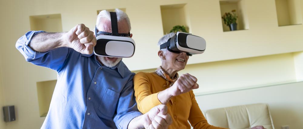 Körperliche Aktivität durch virtuelle Realität, ob durch Spiele oder spezialisierte Trainingsprogramme.