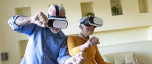 Körperliche Aktivität durch virtuelle Realität, ob durch Spiele oder spezialisierte Trainingsprogramme.
