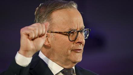 Anthony Albanese, Premierminister von Australien, spricht während des offiziellen Starts der Kampagne zum viel diskutierten Referendum über ein größeres politisches Mitspracherecht für die indigene Bevölkerung. 