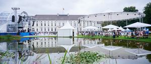Zu viel Wasser. Letztes Jahr musste das Fest abgebrochen werden, wegen eines drohenden Unwetters.