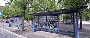 Bushaltestelle am Bassinplatz.
