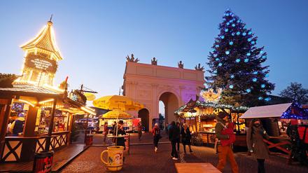Der Potsdamer Weihnachtsmarkt „Blauer Lichterglanz“.