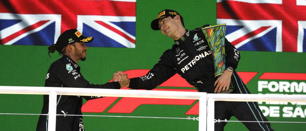 Mercedes setzt weiter auf Lewis Hamilton (l.) und George Russell.