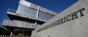 Das Gebäude des Bundesverfassungsgerichts in Karlsruhe. Bremen und Niedersachsen treten der Verfassungsklage Bayerns gegen den Länderfinanzausgleich entgegen.