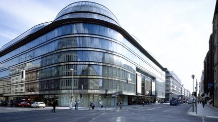 Die Galeries Lafayette bieten eine gute Infrastruktur für eine moderne Bibliothek. Es wäre Platz für einen großen Publikumsbereich, den die ZLB dringend braucht.