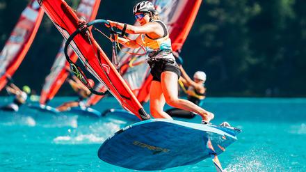 Die Zehlendorferin Sophia Meyer auf dem Silvaplanersee in der Schweiz bei der U21-WM.