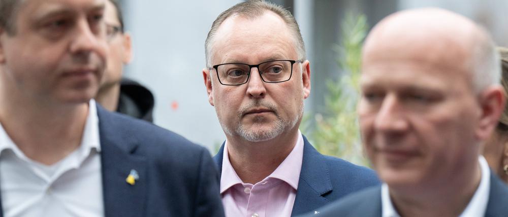 In der zweiten Reihe. Falko Liecke (CDU, Mitte).