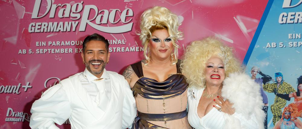 Die Jury der ersten Staffel (v.l.n.r.): Gianni Jovanovic, Barbie Breakout und Dianne Brill.