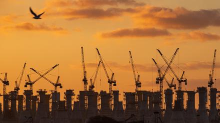 Baustelle eines Offshore-Windparks in Frankreich. Zwischen Ausbauzielen und Produktionskapazitäten klafft eine enorme Lücke.