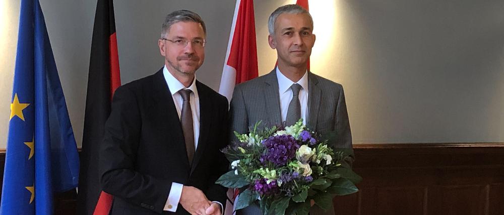 Oberbürgermeister Mike Schubert (SPD) und der neue Dezernent Walid Hafezi (Grüne).