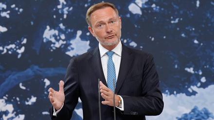 Die Wirkungen des Lohnabstandes auf den Arbeitsanreiz würden derzeit wissenschaftlich untersucht, sagt Christian Lindner (FDP).