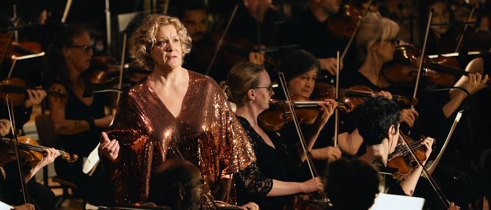 Sieht den Untergang voraus: Mezzosopranistin Alice Coote als Cassandra in der Philharmonie.