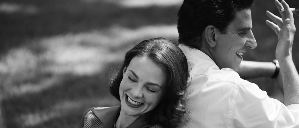 Ungleiche Kräfteverhältnisse zwischen Felicia (Carey Mulligan) und Leonard Bernstein (Bradley Cooper).